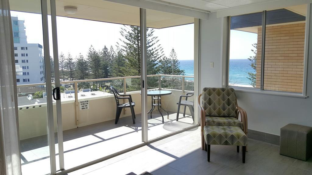 Wyuna Beachfront apartamentos Gold Coast Habitación foto