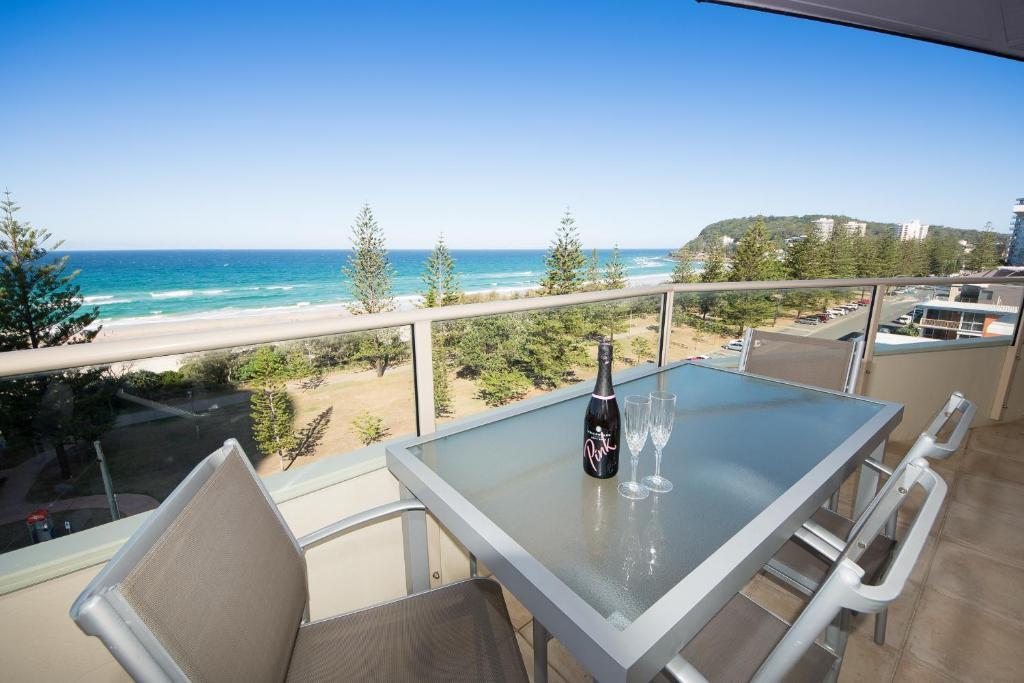 Wyuna Beachfront apartamentos Gold Coast Habitación foto